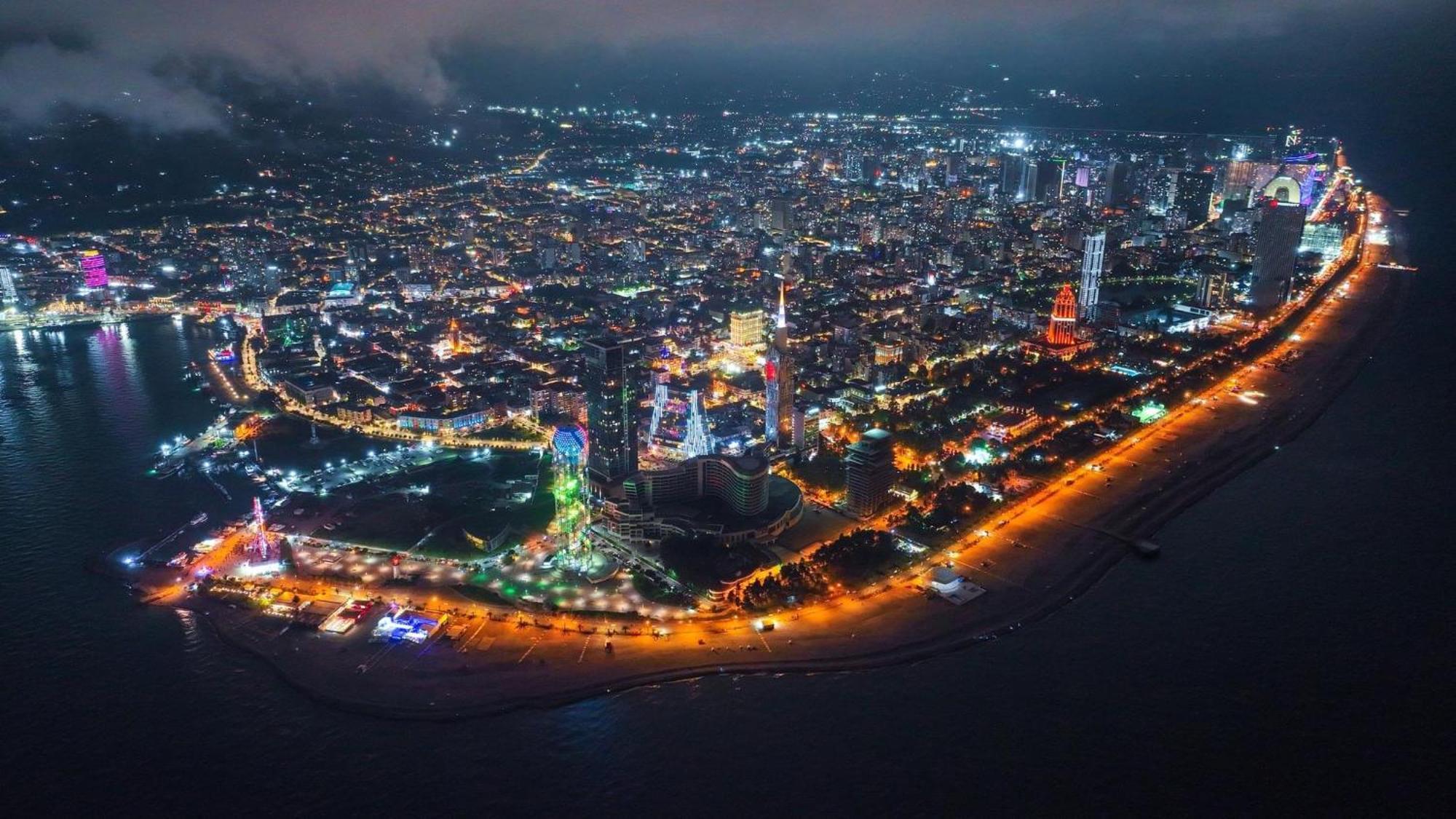 Panorama Sea View Central City Batumi & Aparthotel Zewnętrze zdjęcie